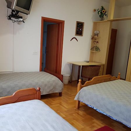 Prenociste Klas Pleternica Стая снимка